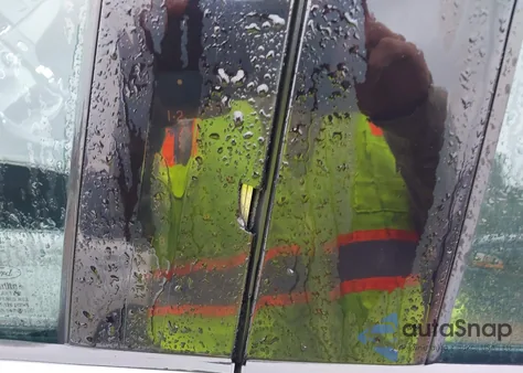 2013 Ford Police Interceptor z USA, uszkodzony, nr VIN 1FAHP2M84DG121398